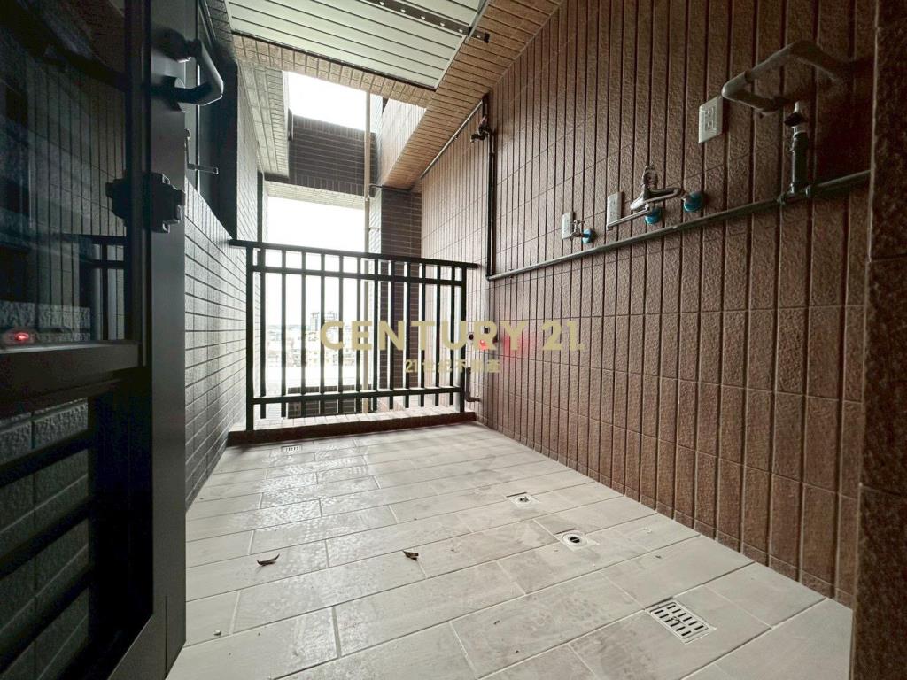 中科精密園區允將青曦三房雙平車