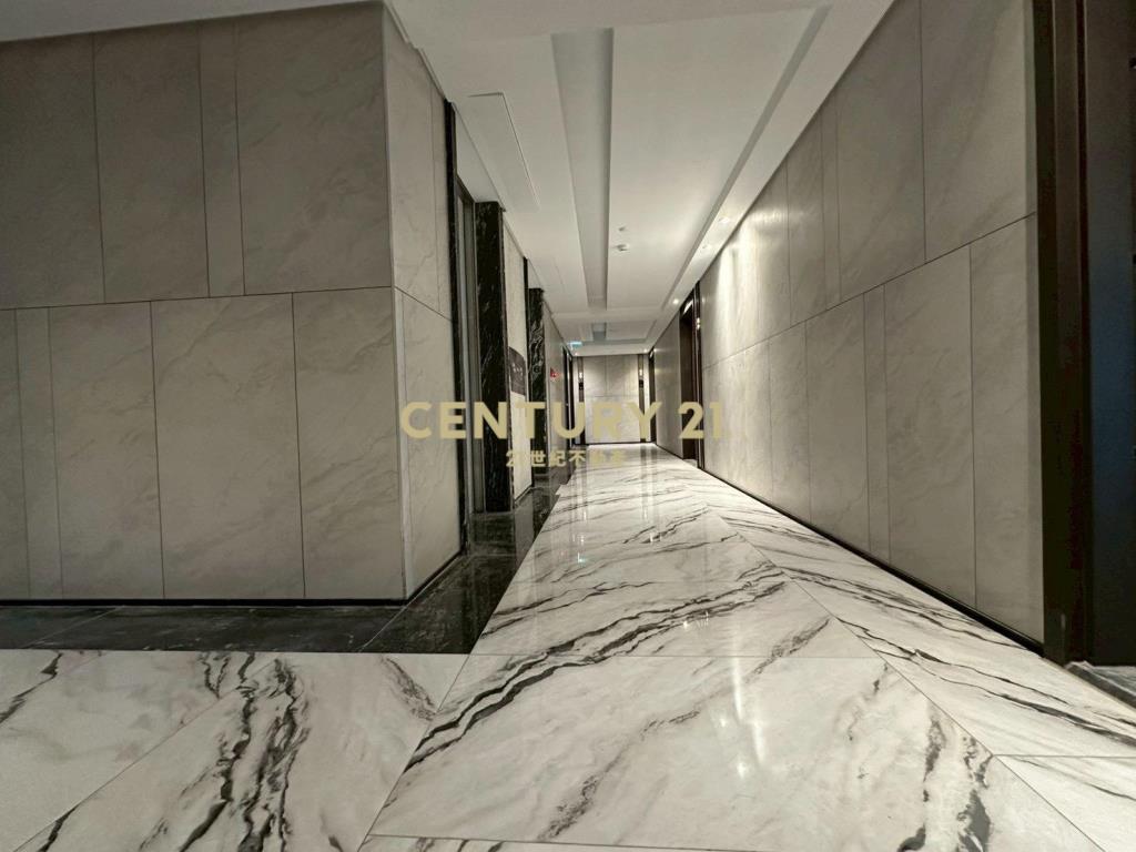 中科精密園區允將青曦三房雙平車