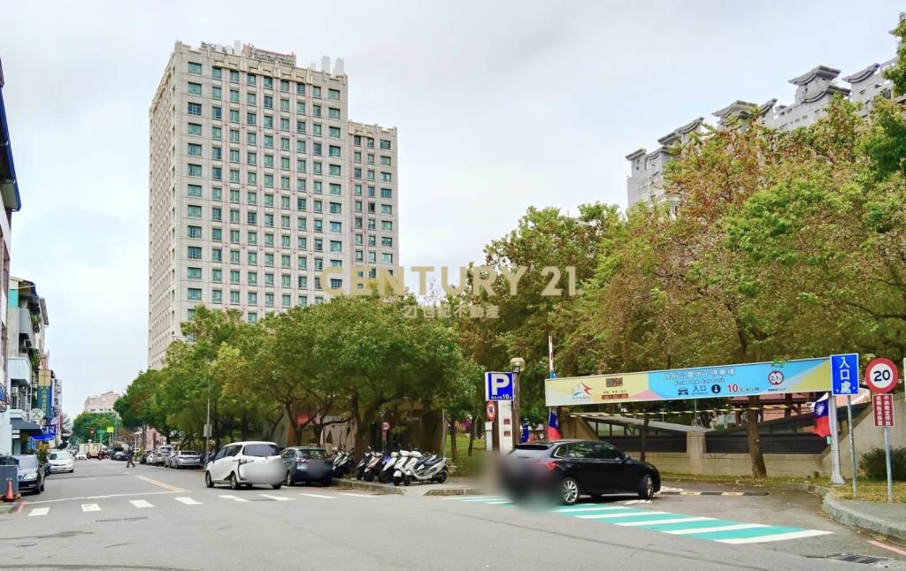 崇德文心捷運民俗公園臨路透店