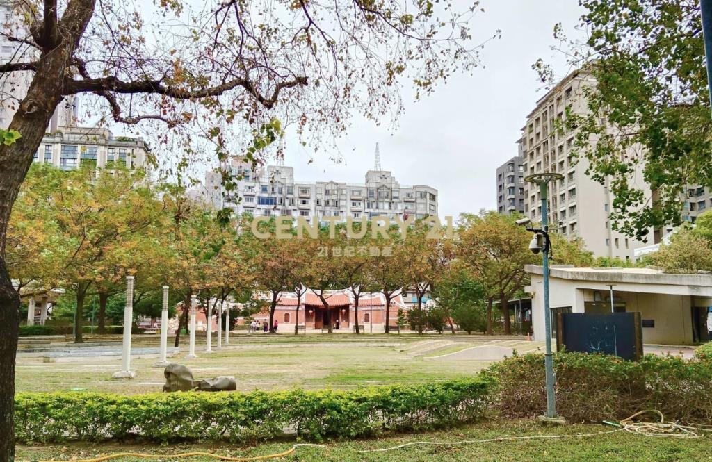 崇德文心捷運民俗公園臨路透店