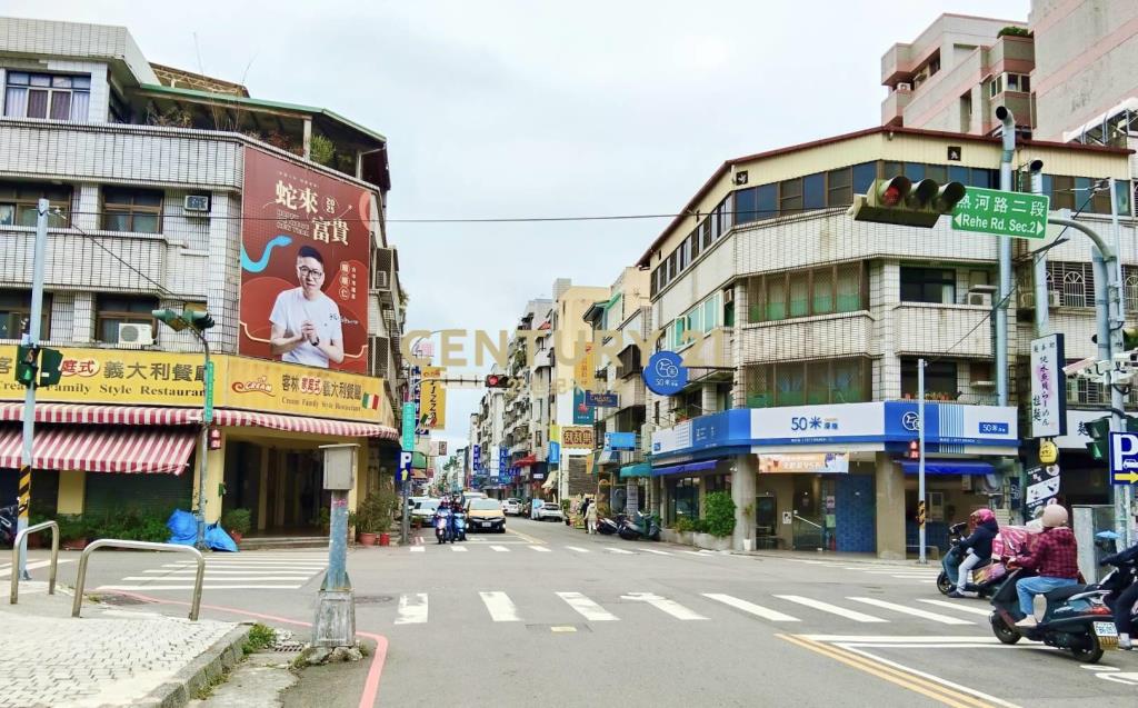 崇德文心捷運民俗公園臨路透店