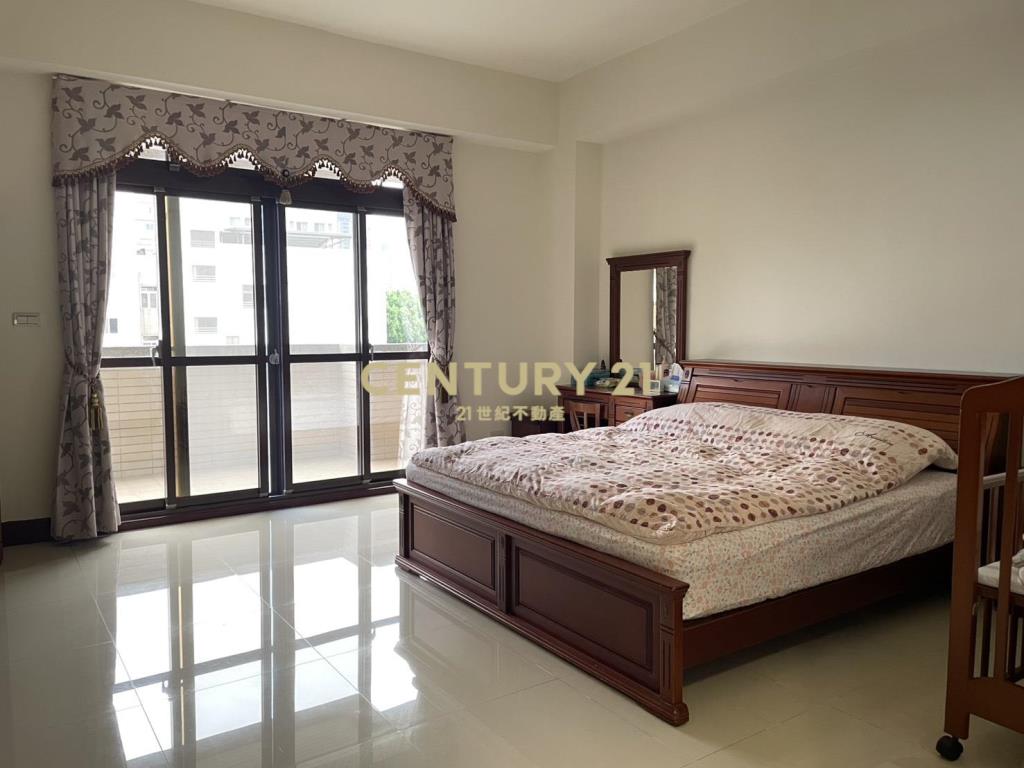 八期向心南路旁尊貴大別墅