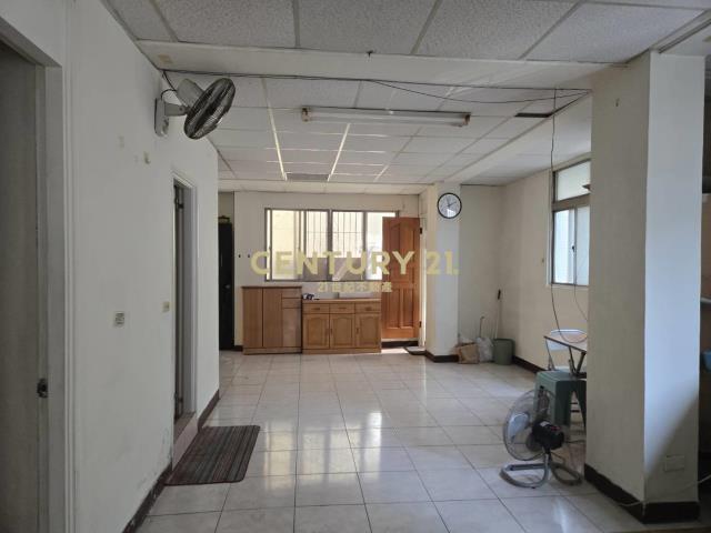 文華高中三房公寓