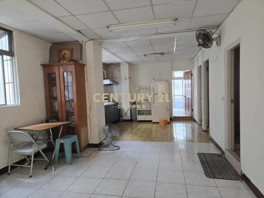 文華高中三房公寓