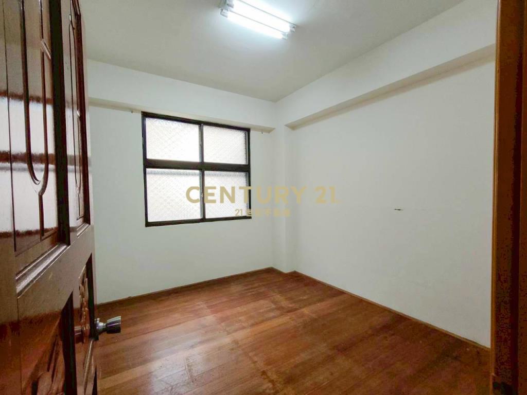 秒殺案件!!低總價正三房美寓