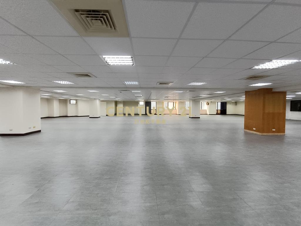 西區民權路世華金融大樓+三平車(大坪數)