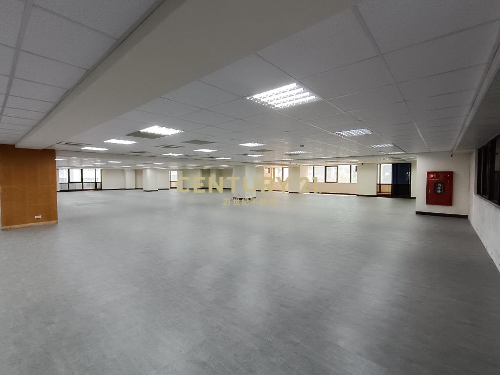 西區民權路世華金融大樓+三平車(大坪數)