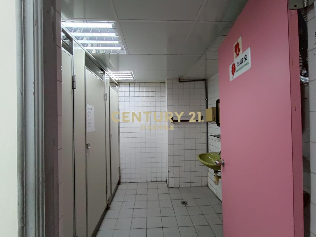 西區民權路世華金融大樓+三平車(大坪數)