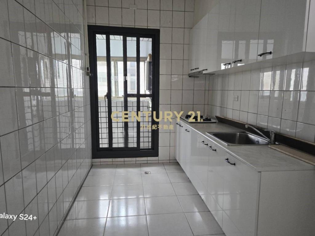 三民西路美村商圈三房華廈