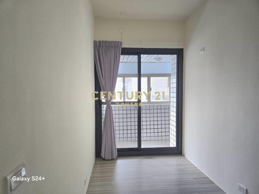 三民西路美村商圈三房華廈