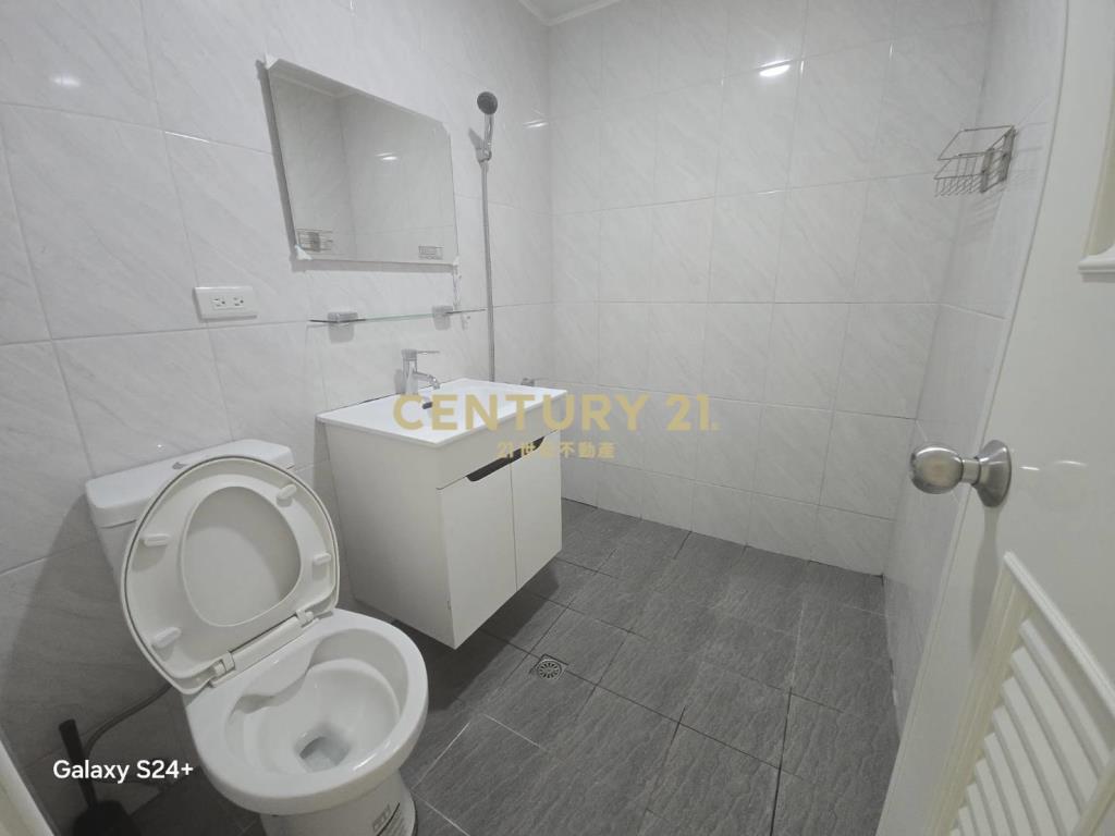 三民西路美村商圈三房華廈