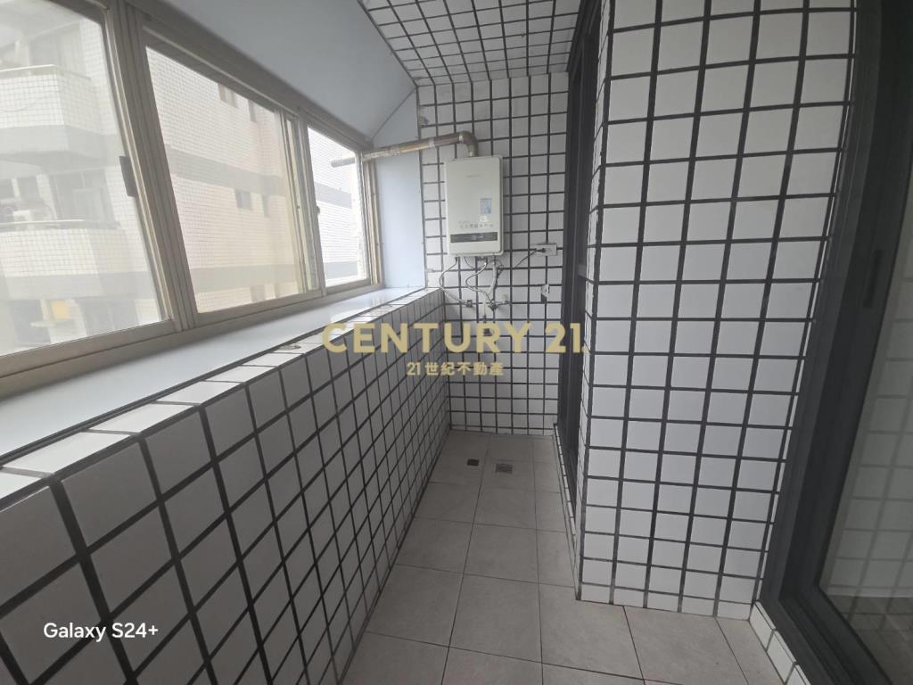 三民西路美村商圈三房華廈