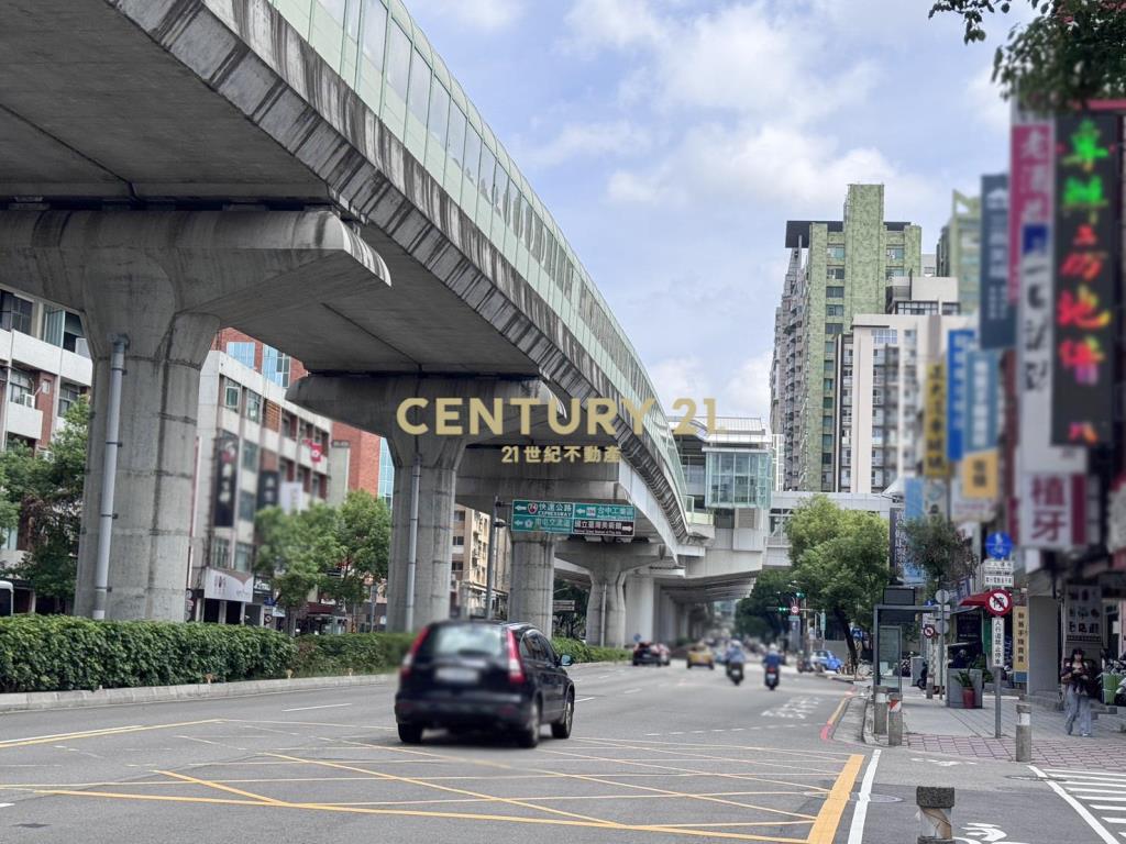 文心路金店面-住三
