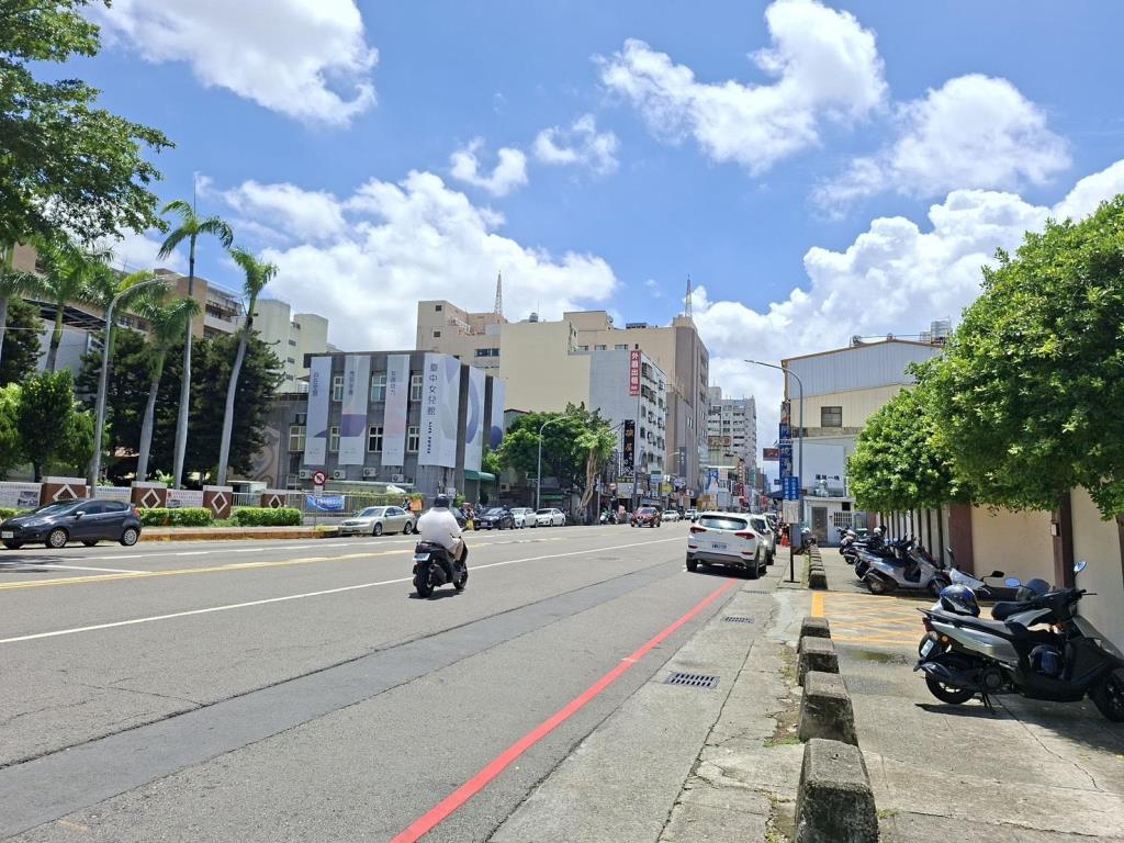 台中科技、一中商圈百坪商辦