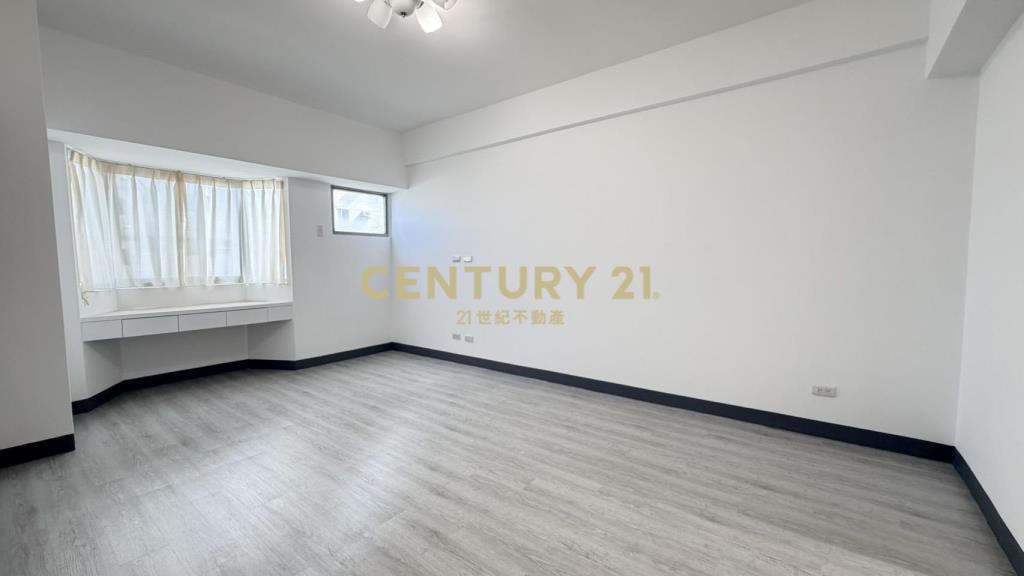 瑞聯B區全新整理大四房+平位面車位