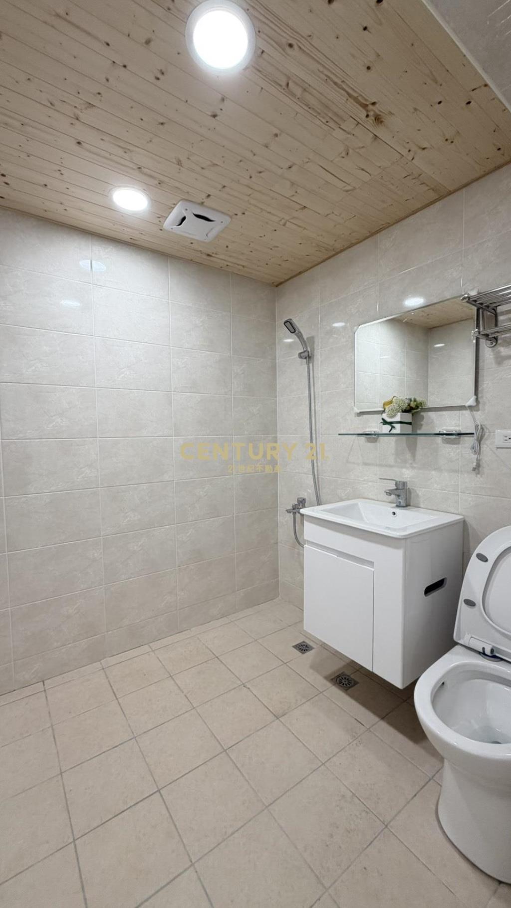 瑞聯B區全新整理大四房+平位面車位