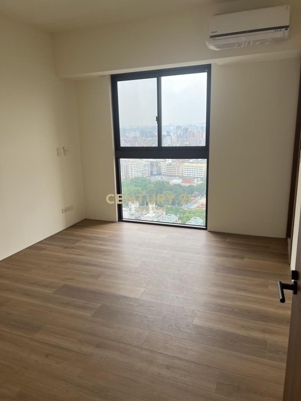 坤聯發西屯匯高樓層三房+平面車位