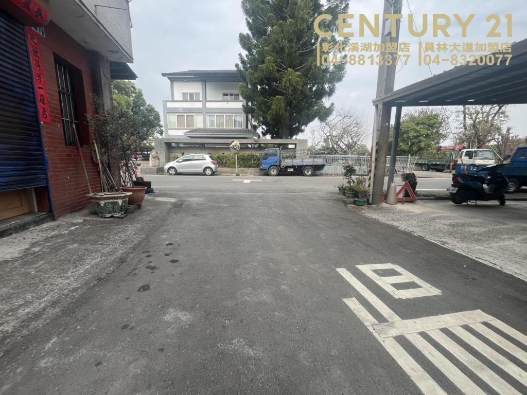 田尾中山路旁整理透天