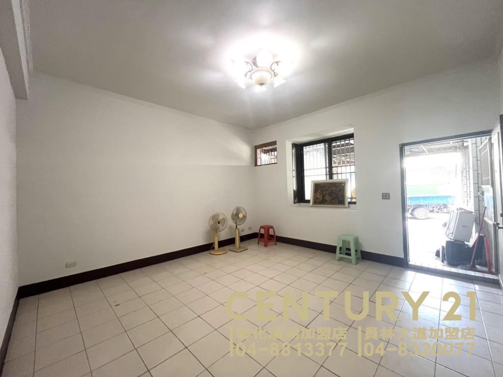 花壇文德宮旁車庫透天