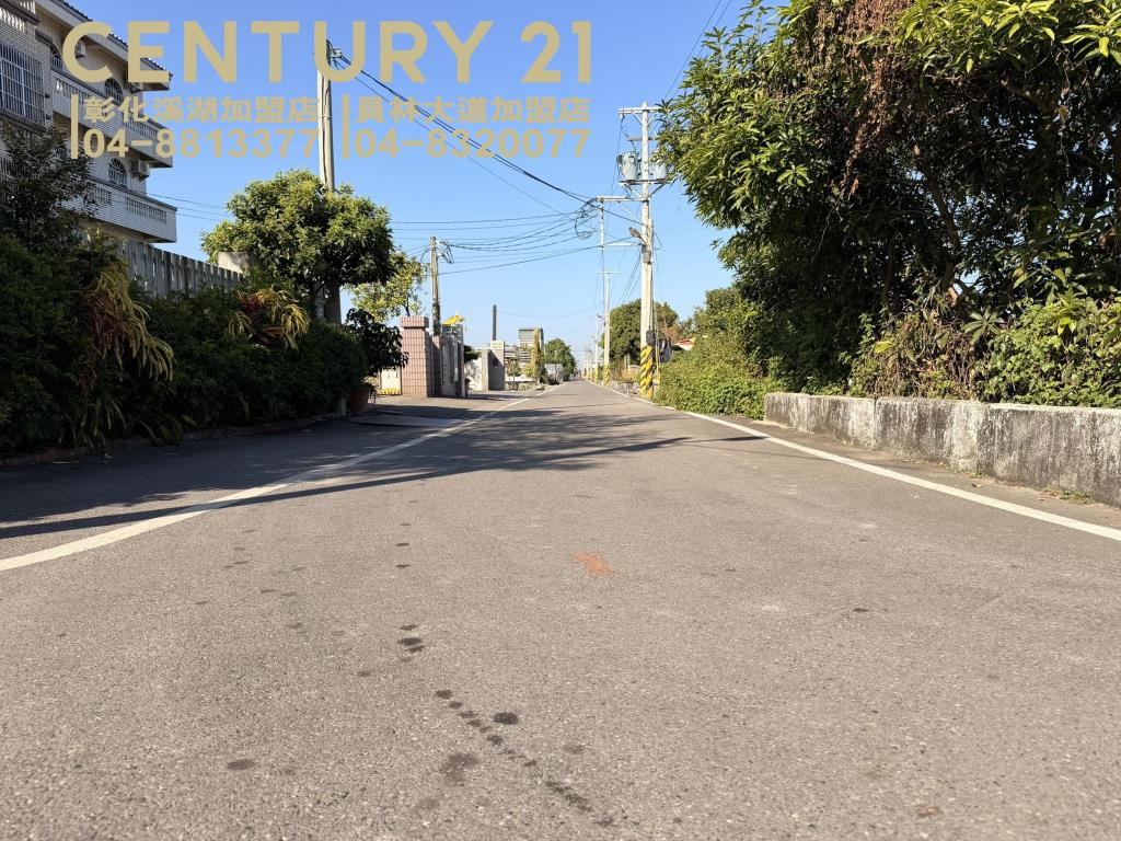 溪湖彰水路旁美田