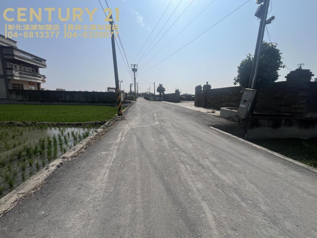 埔鹽彰水路旁美田