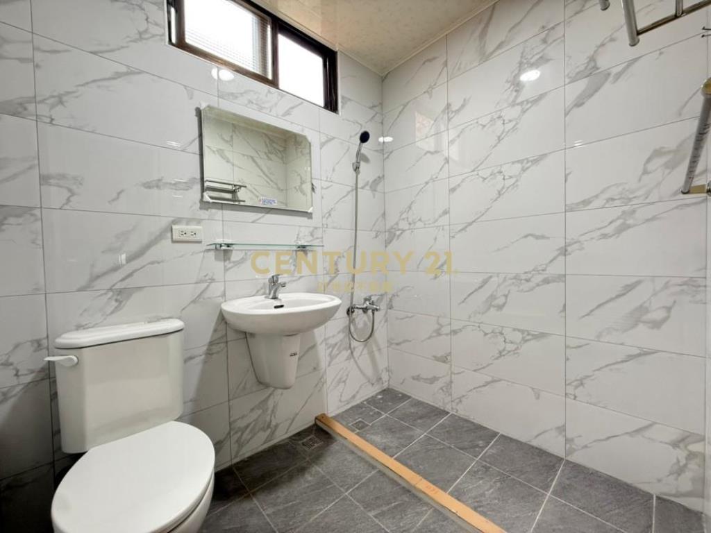 台中房屋-霧峰市中心套房302後(租)