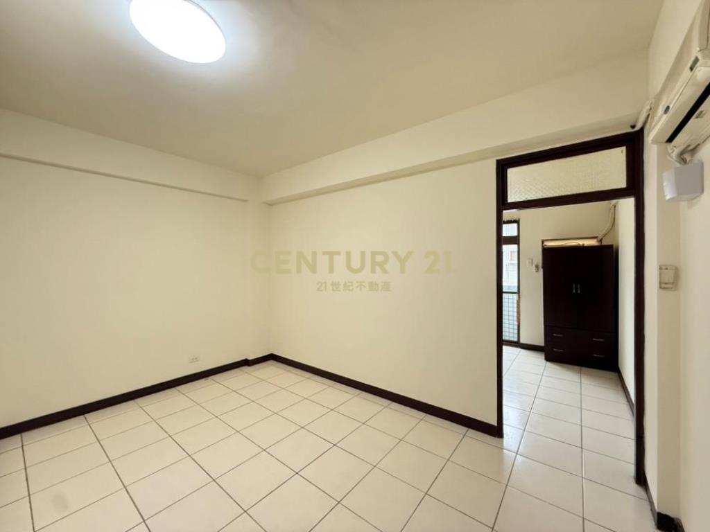 台中房屋-霧峰市中心套房401前(租)