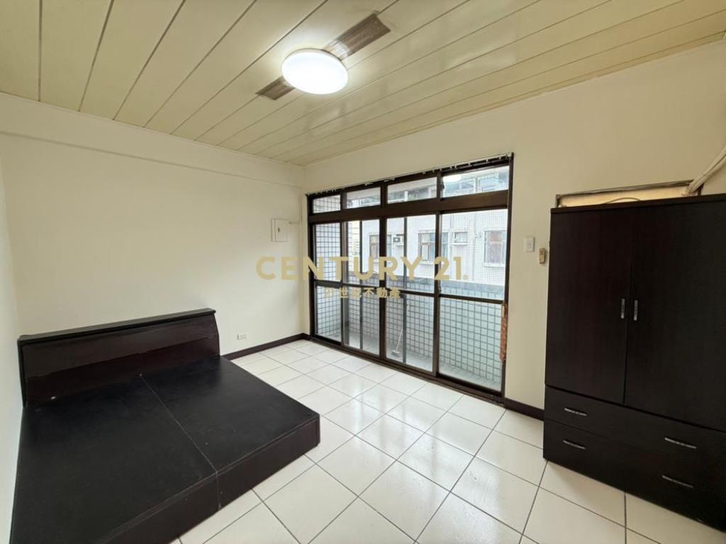 台中房屋-霧峰市中心套房401前(租)