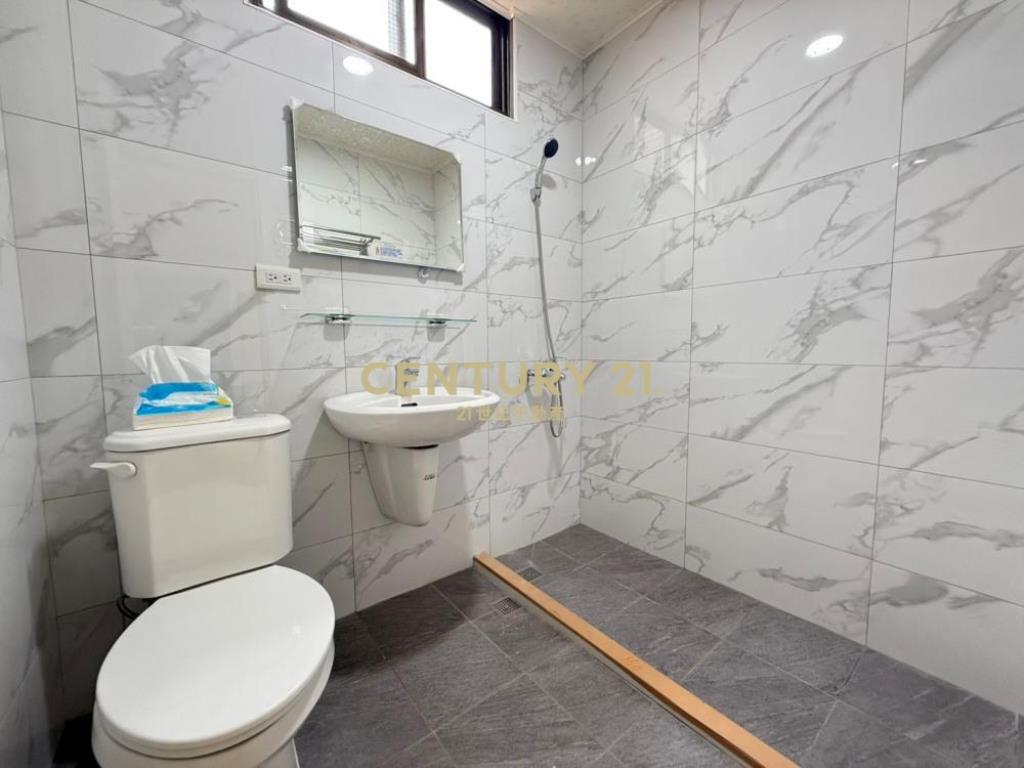 台中房屋-霧峰市中心套房402後(租)