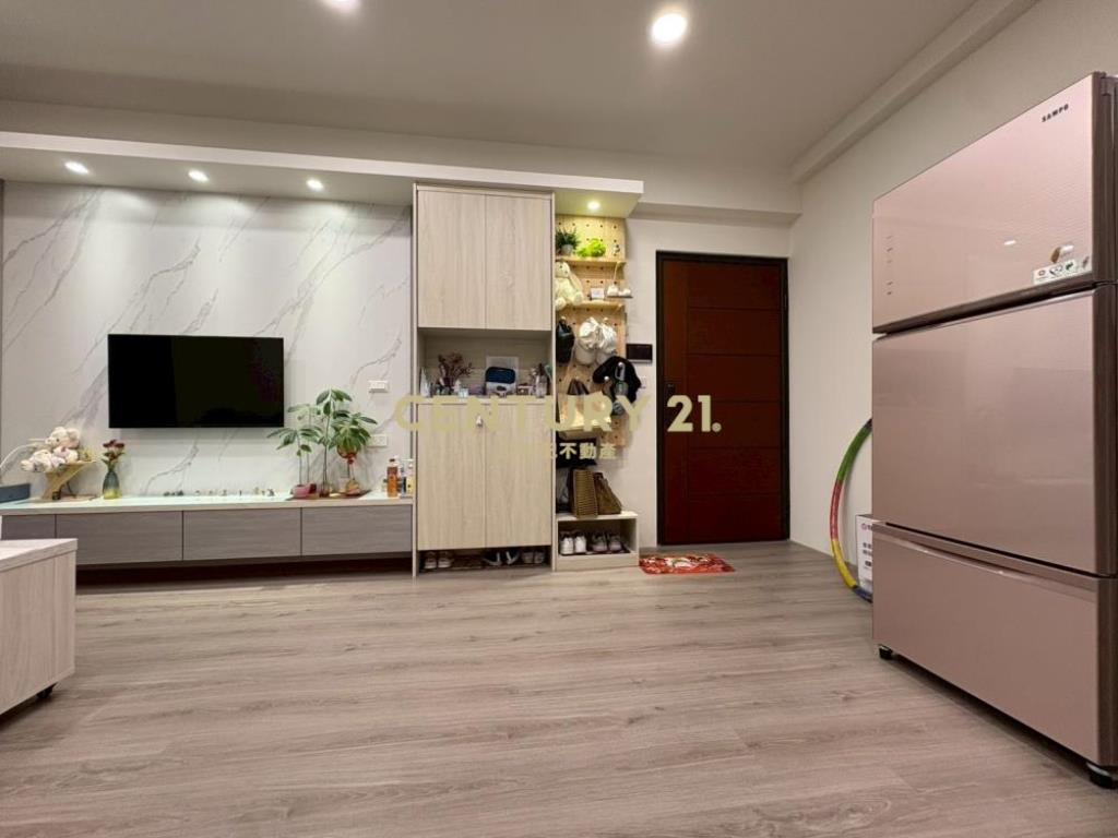 彰化房屋-薪世代三房平車華廈