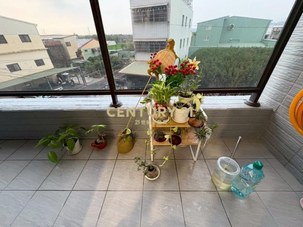 彰化房屋-薪世代三房平車華廈