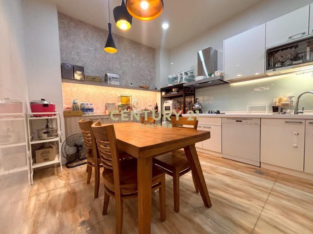 台中房屋-霧峰亞大14年精裝別墅