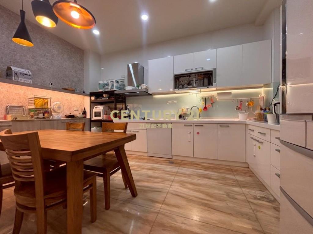 台中房屋-霧峰亞大14年精裝別墅