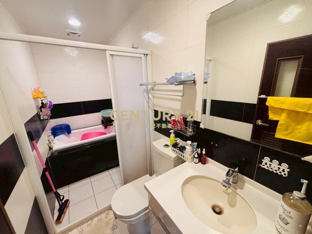 台中房屋-霧峰亞大14年精裝別墅