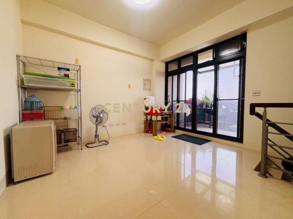 台中房屋-霧峰亞大14年精裝別墅