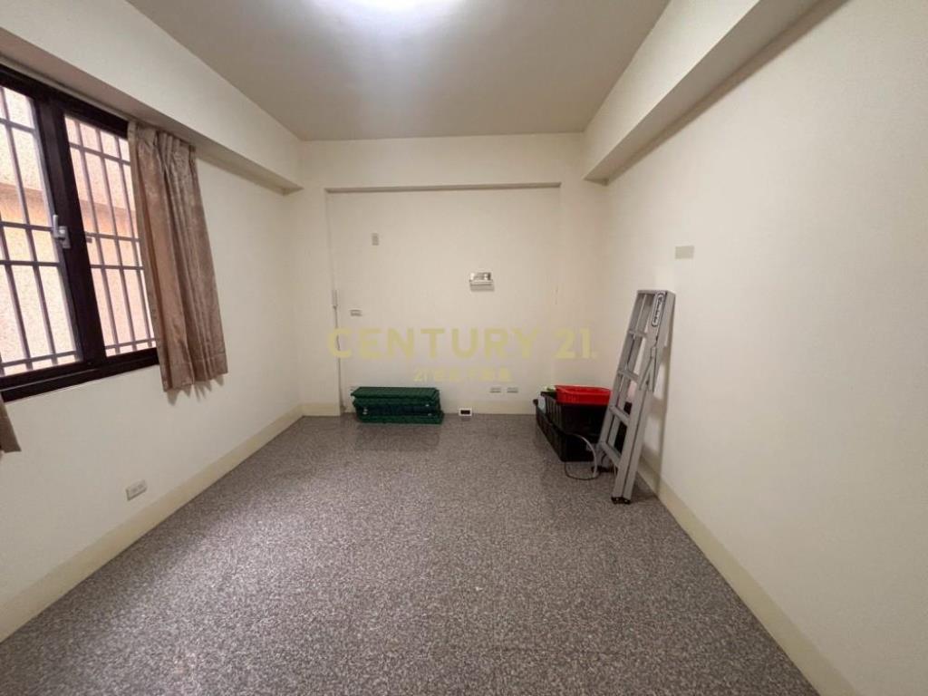 台中房屋-霧峰亞大14年精裝別墅