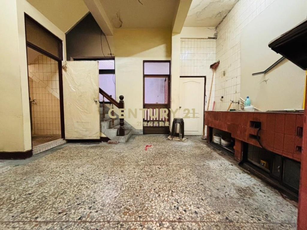 台中房屋-烏日溪南大地坪角店住