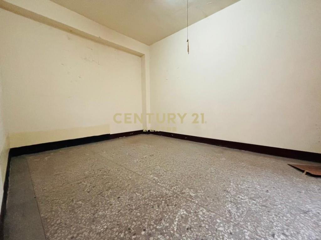 台中房屋-烏日溪南大地坪角店住