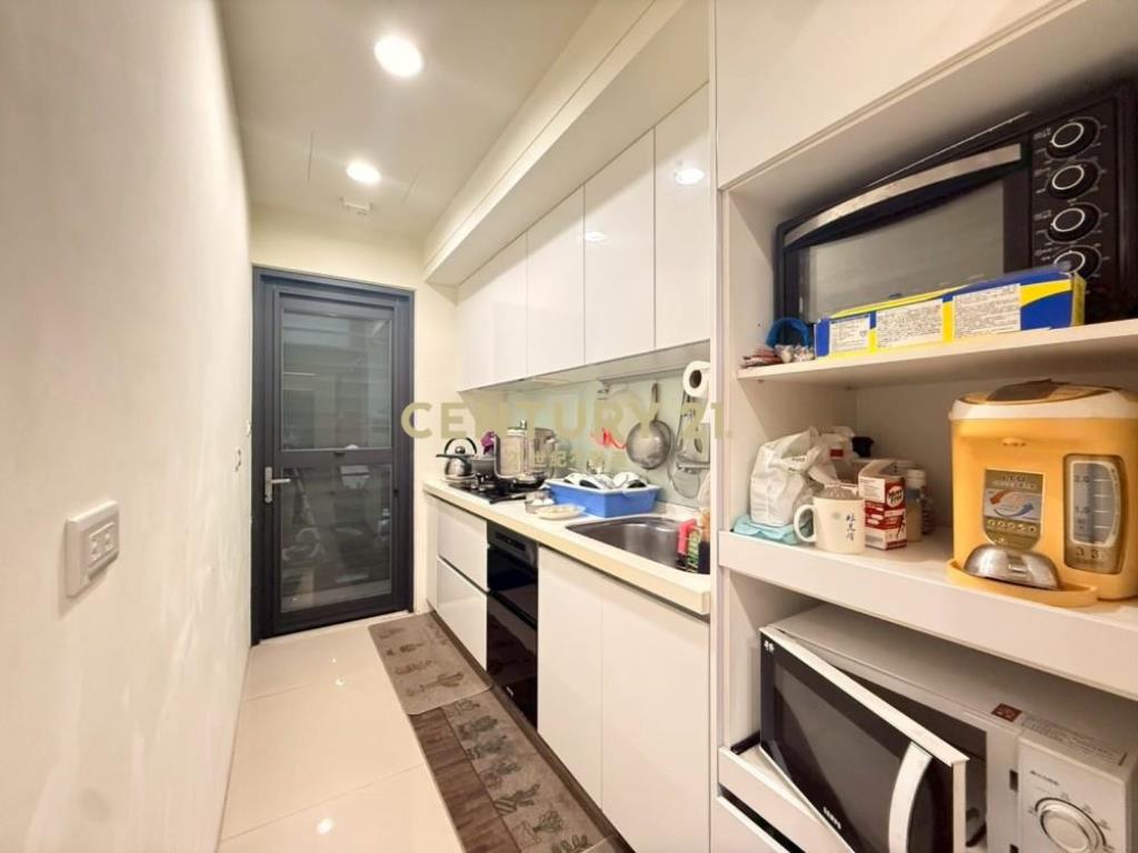 草屯房屋-9年屋碧洲世家五房美別墅