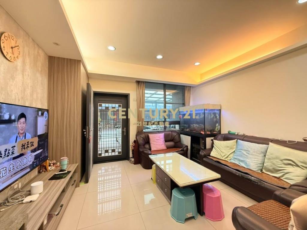 草屯房屋-9年屋碧洲世家五房美別墅