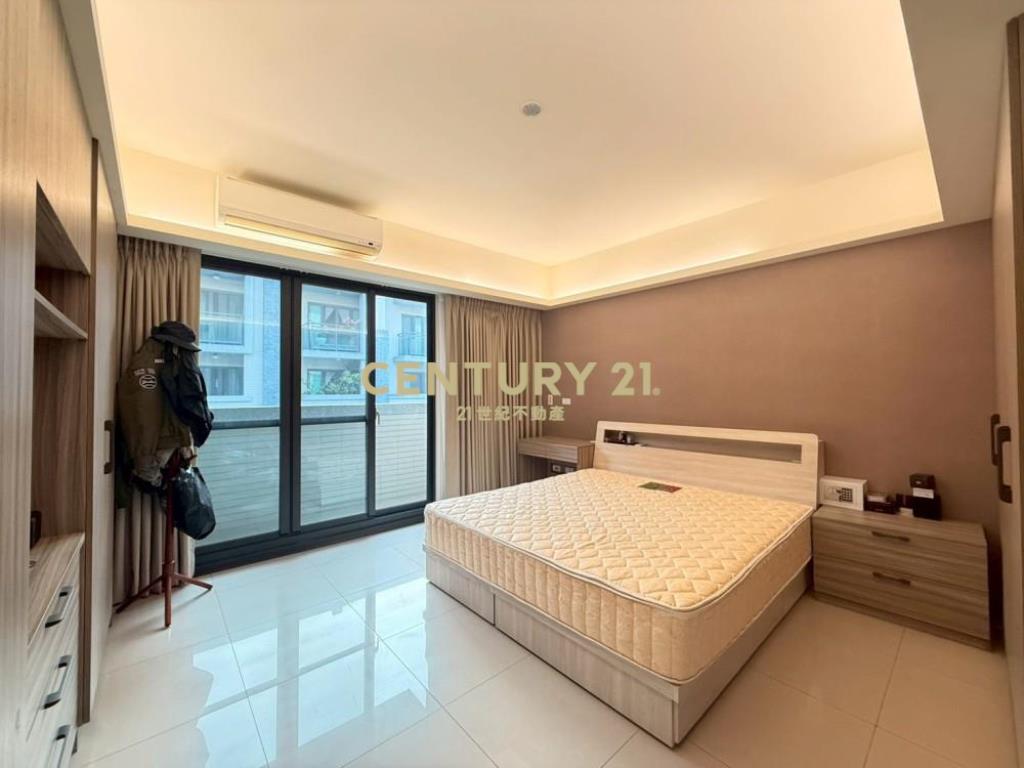 草屯房屋-9年屋碧洲世家五房美別墅