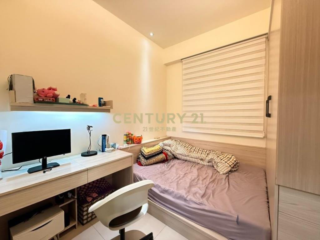 草屯房屋-9年屋碧洲世家五房美別墅