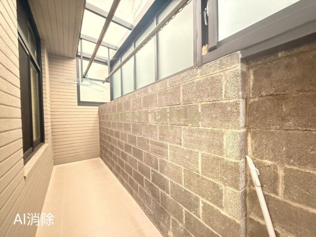 草屯房屋-9年屋碧洲世家五房美別墅