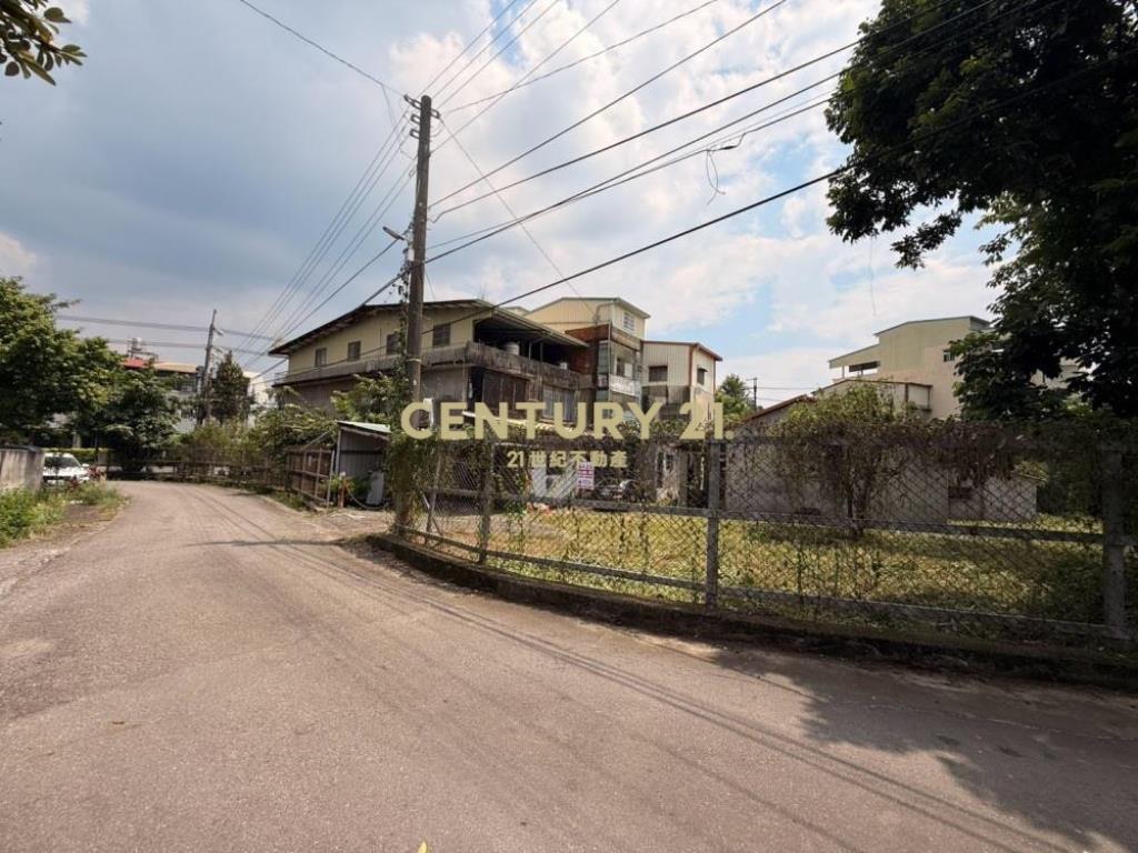 南投房屋-南投新街國小297坪建地+平房