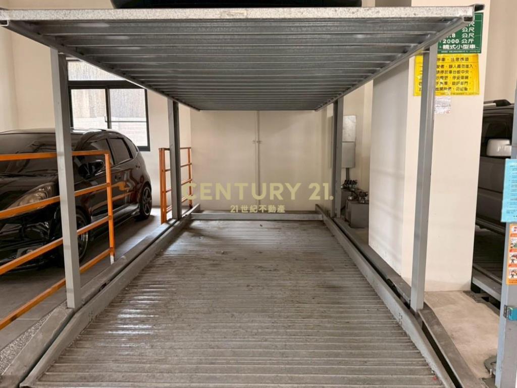 台中房屋-山水晨光輕屋齡三房車位華廈