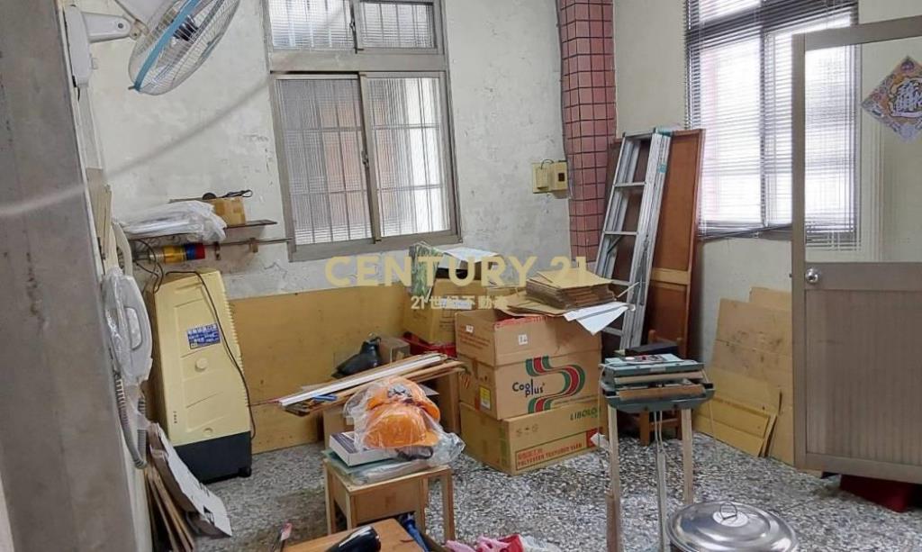 台中房屋-草湖國小角間企業大面寬店住