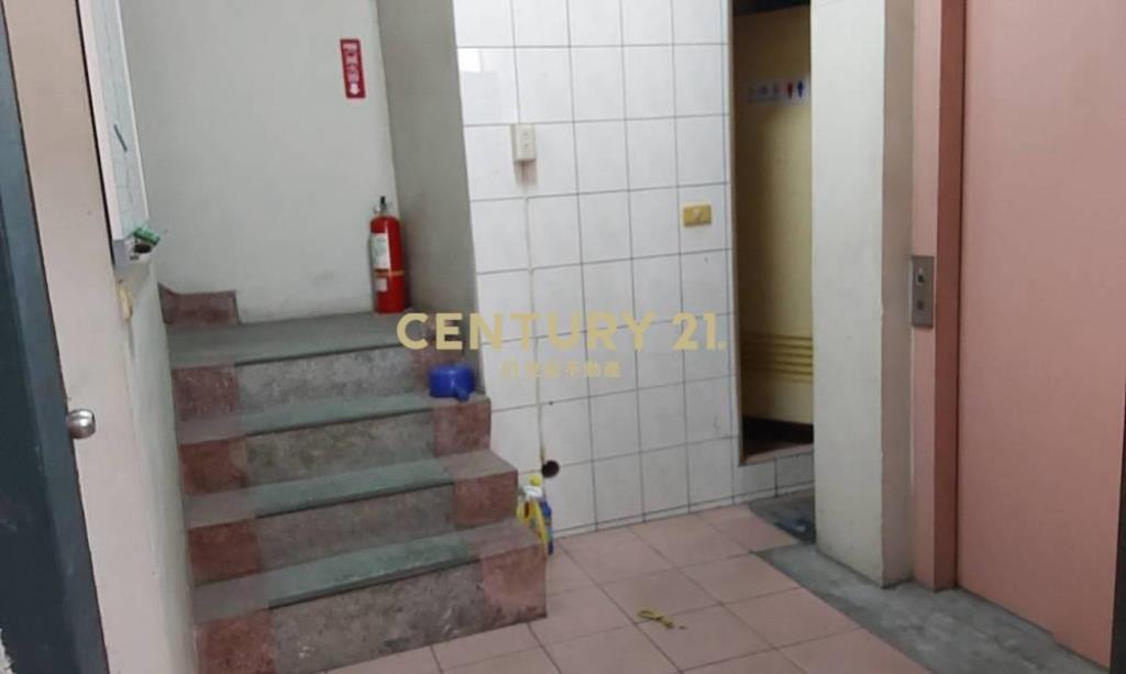 台中房屋-草湖國小角間企業大面寬店住
