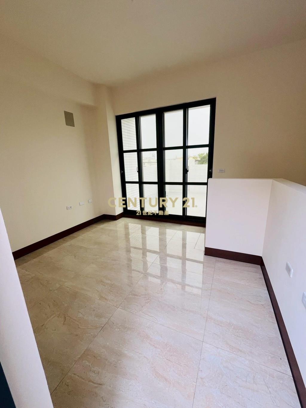 田中近火車站全新別墅