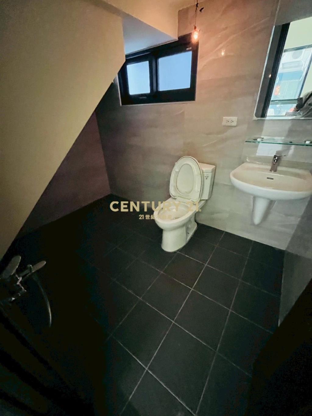 員林國中旁全新別墅