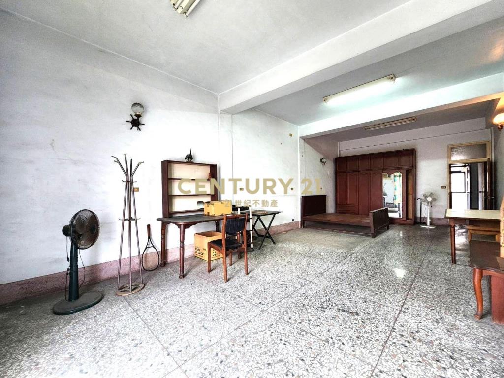 員林市華成市場萬年路店面